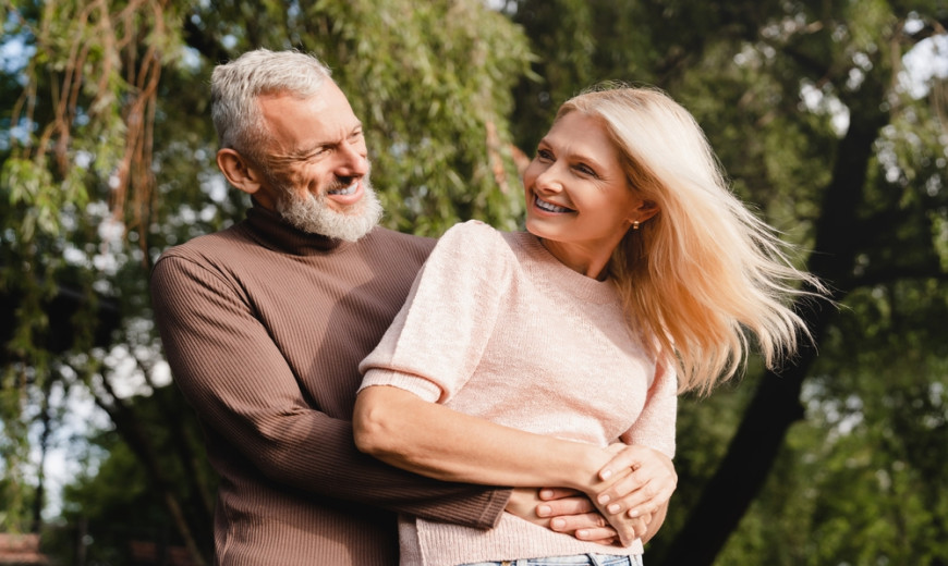 Cómo buscar pareja a los 50+: Consejos prácticos para encontrar el amor en esta etapa de la vida